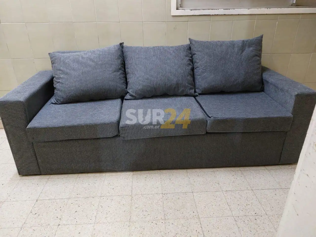 Insólito: dos mujeres robaron un sillón en la terminal de ómnibus de Venado