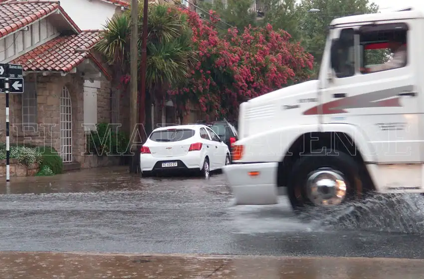 Siguen las tormentas y el viento fuerte en Mar del Plata