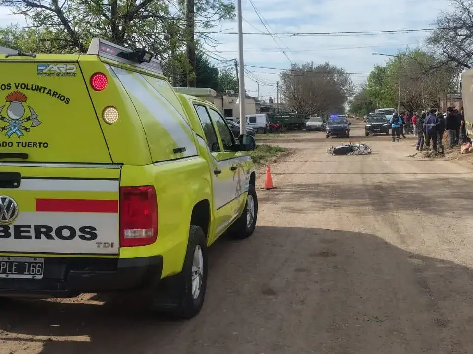 Dos heridos tras una colisión entre motos.