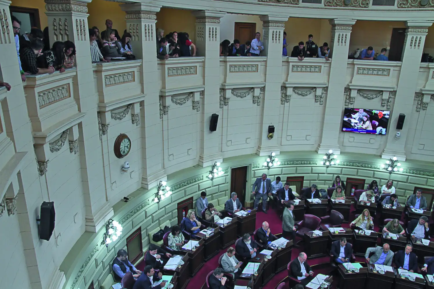 Veto y texto alternativo para la adhesión a una norma nacional