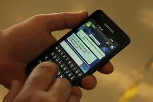 El SMS sigue perdiendo terreno