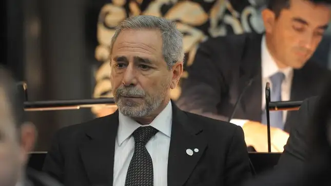 Jaime va a juicio oral por la compra de “trenes chatarra”