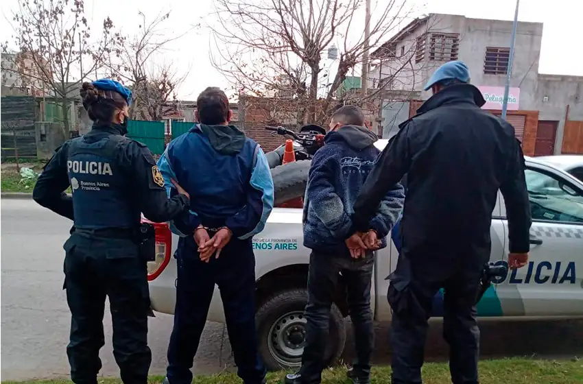 Lo estafó en un trabajo, buscó reencontrarse y le dispararon: atrapan a dos personas en una persecución