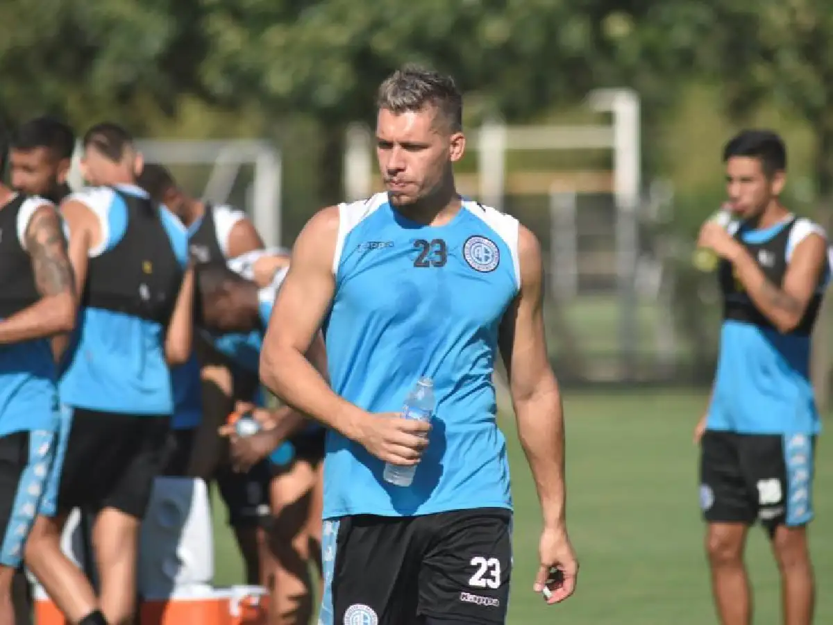 Belgrano entrenó con custodia policial 