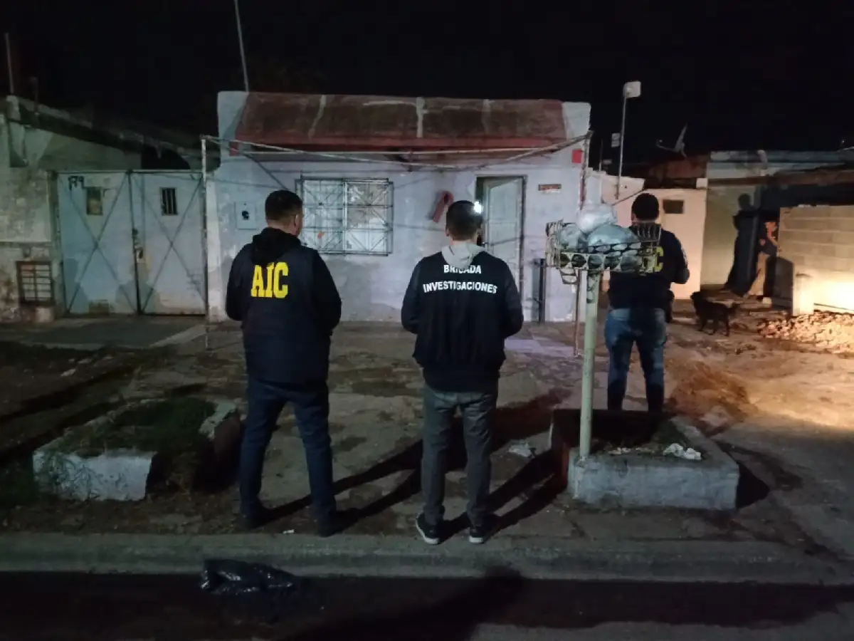 Ya son dos los detenidos por el violento robo en el comedor La Estancia
