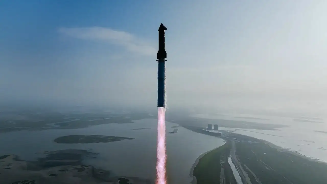 Space X lanza otro cohete, pero pierde el control.