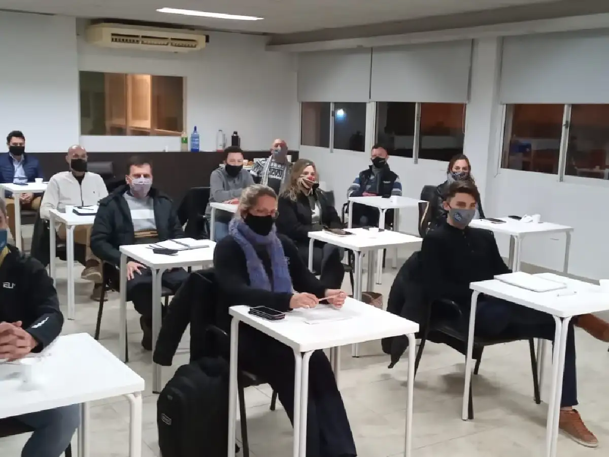 Cres y UTN van hacia la presencialidad