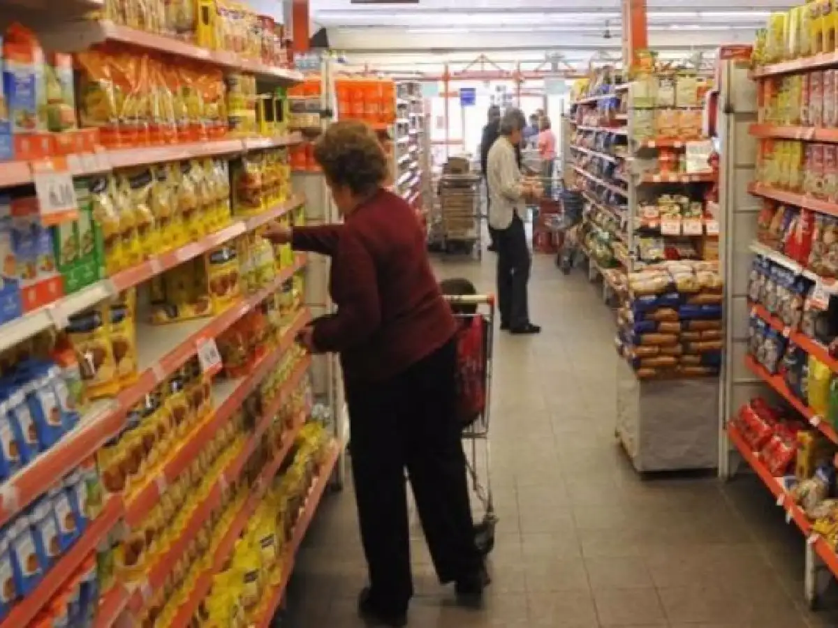 Una familia necesitó 17.867 pesos en marzo para no ser pobre
