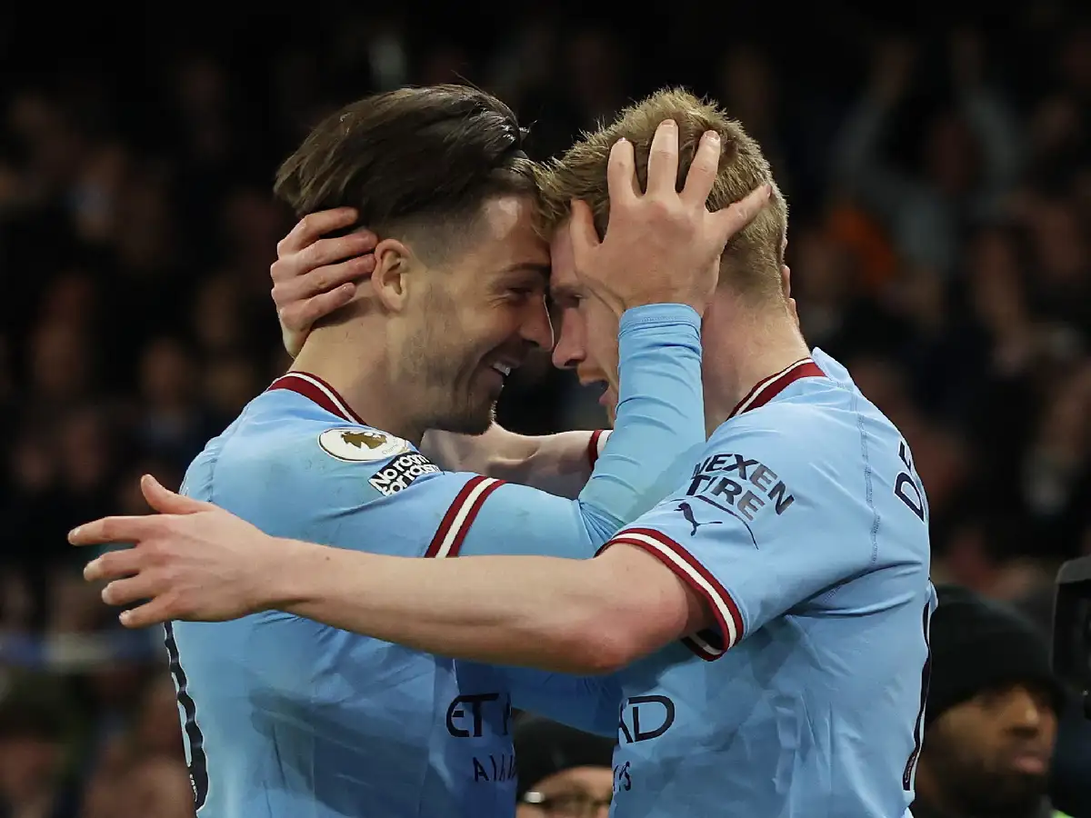El City demolió al líder Arsenal 