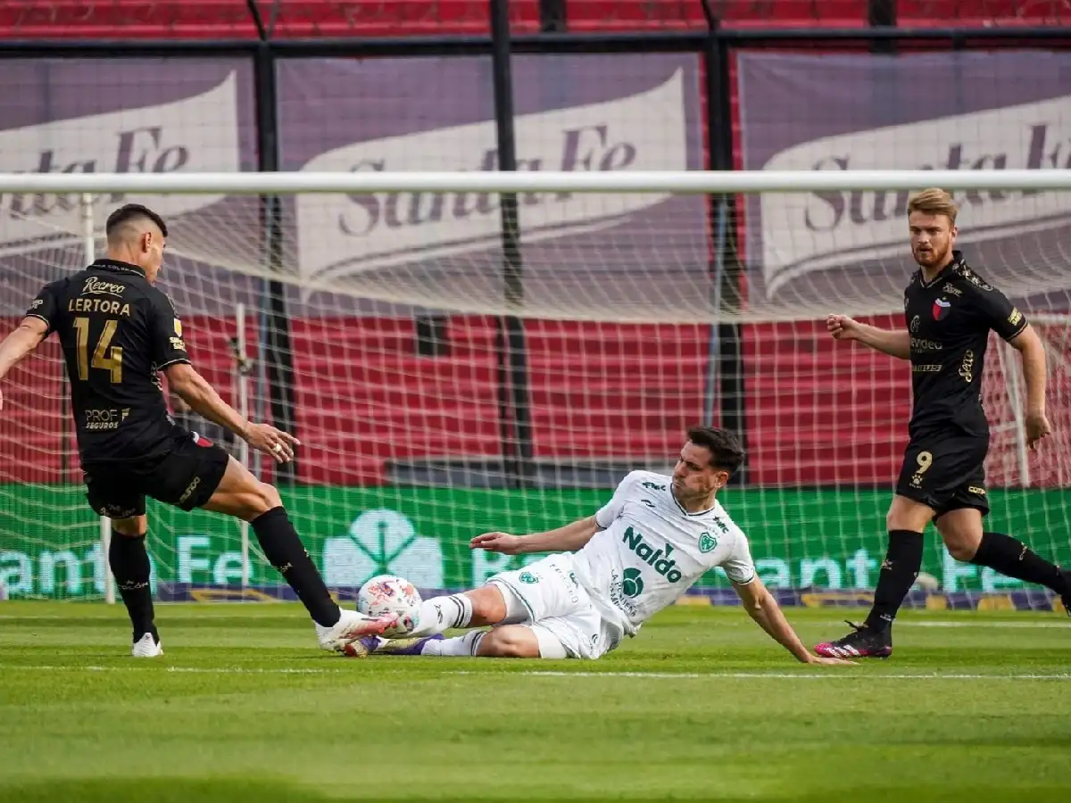Colón empató y no pudo subirse a la cima