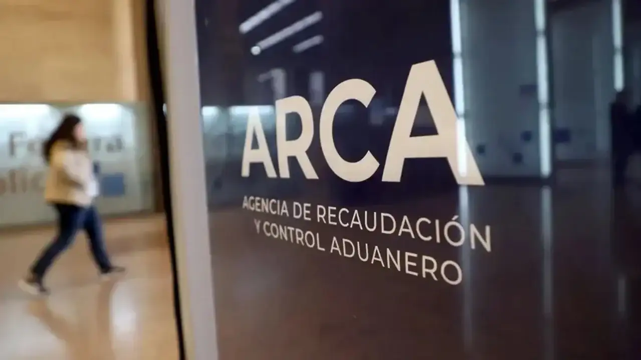 La medida fue oficializada luego de una reunión encabezada por el ministro de Economía, Luis Caputo.