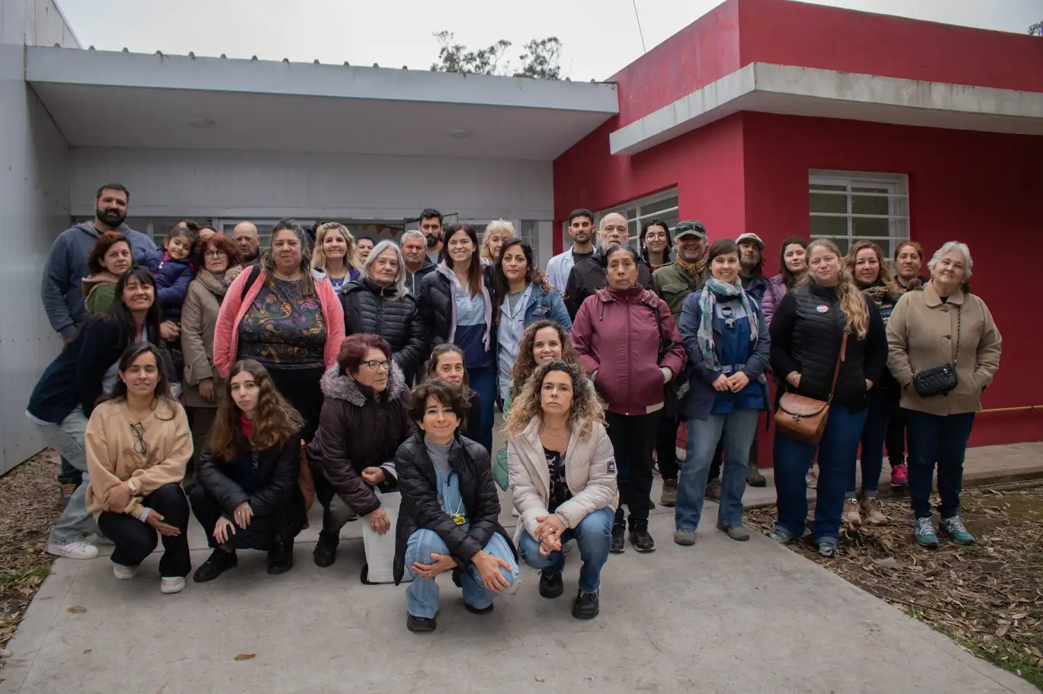 Vecinos y referentes de instituciones repudiaron el despido del coordinador.