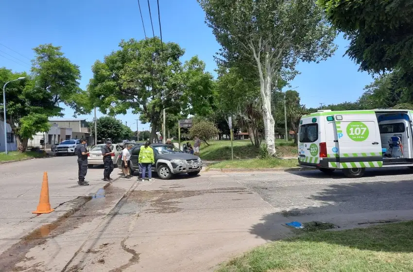 Accidente en Tripulantes del Fournier y Marcelo T. de Alvear: una mujer herida