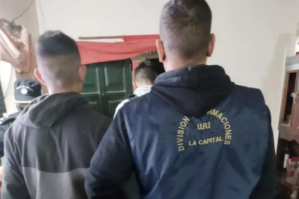Detienen a un joven por convocar a caravanas a hinchas de Colón