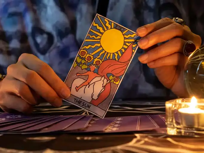 El tarot como herramienta de autoconocimiento y conciencia