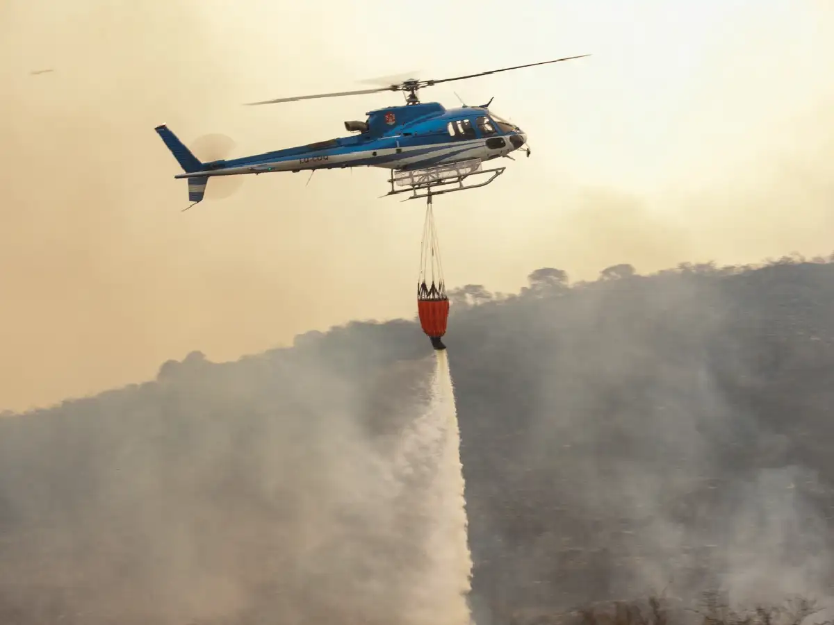 Córdoba: continúa el trabajo de los bomberos en focos activos y puntos calientes
