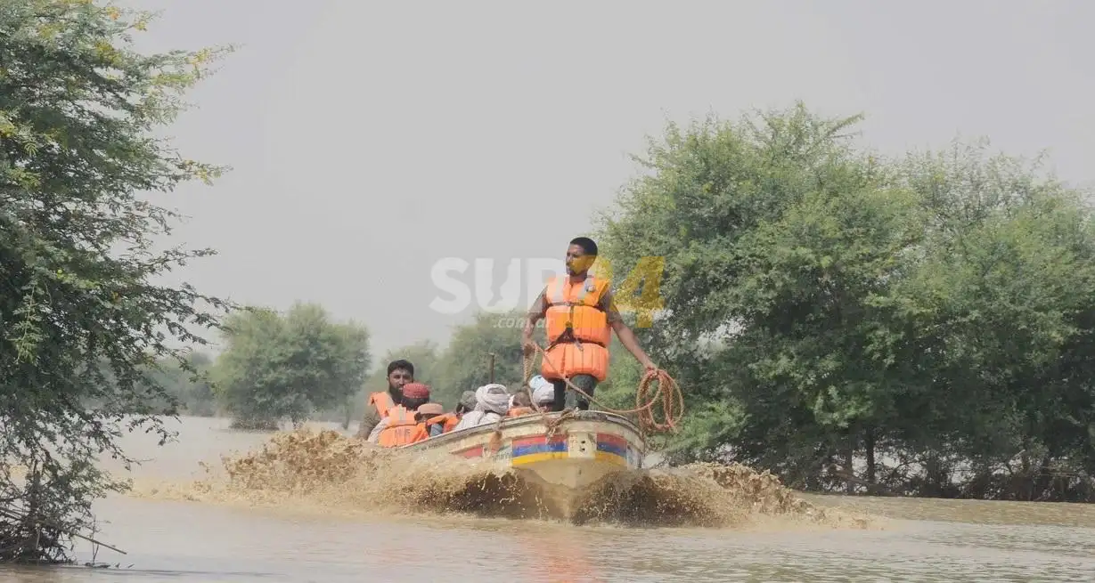 Las inundaciones en Pakistán dejaron alrededor de 1.000 muertos, entre ellos 348 niños