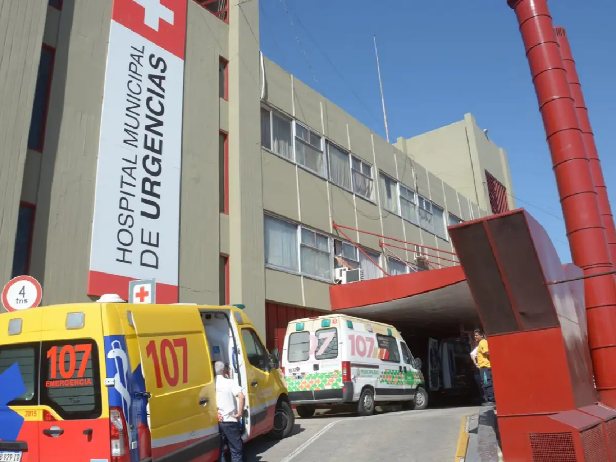 Está grave un supuesto ladrón que cayó de un techo al huir