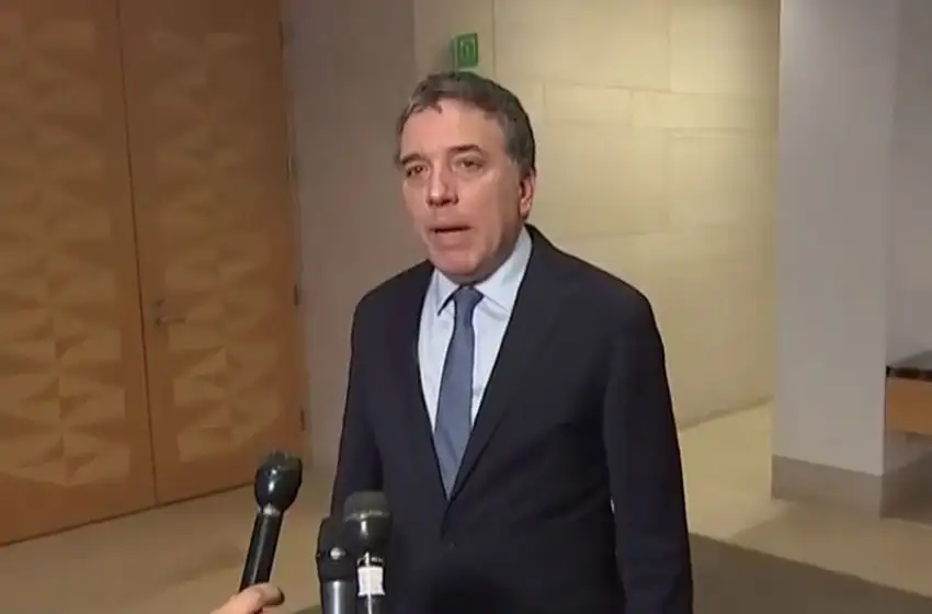 Dujovne descartó que se busquen fondos del tesoro de EE.UU.