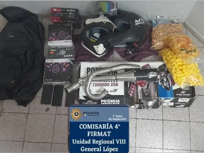 Parte de lo secuestrado a los sospechosos. Crédito: Relaciones Policiales.