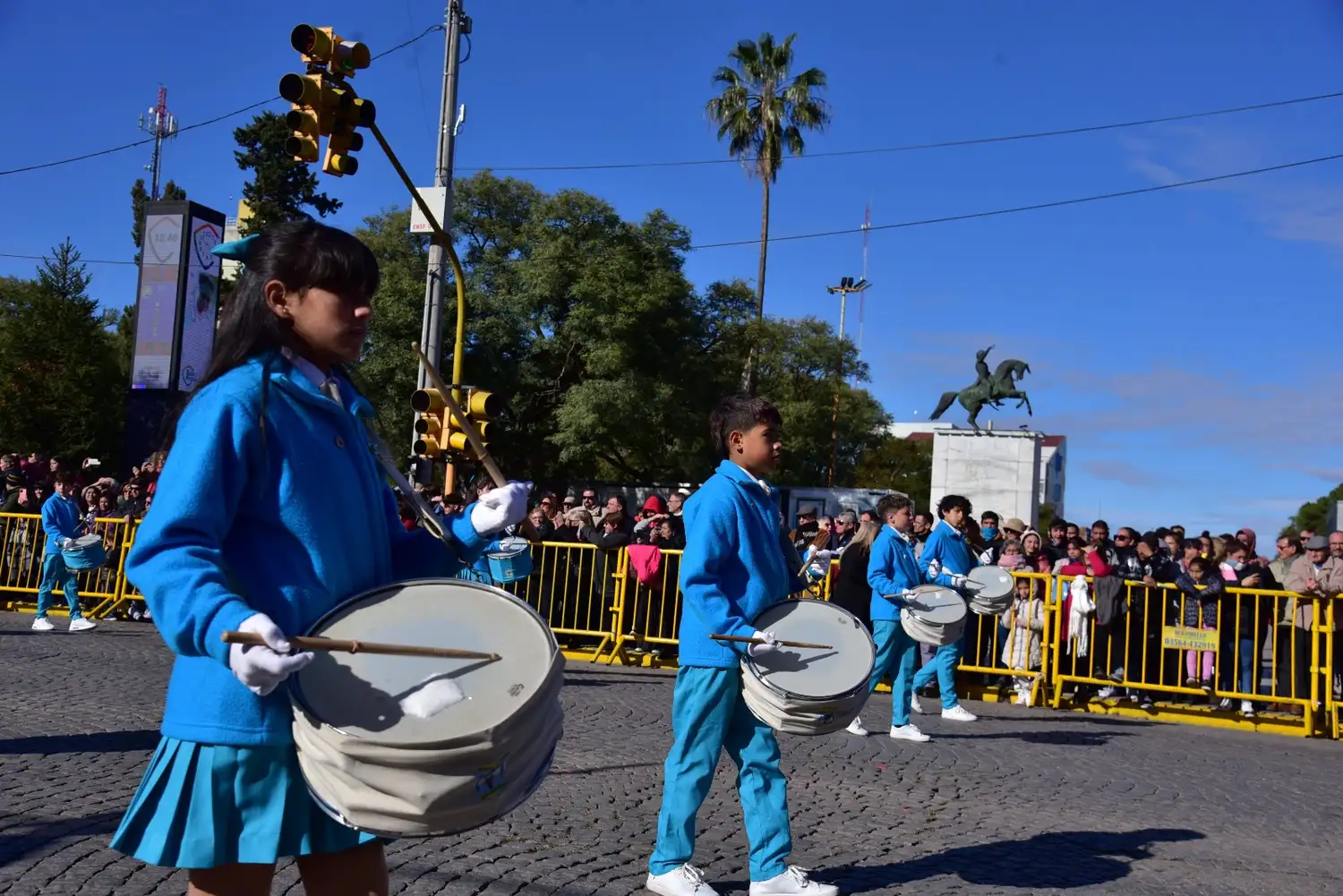 desfile 25
