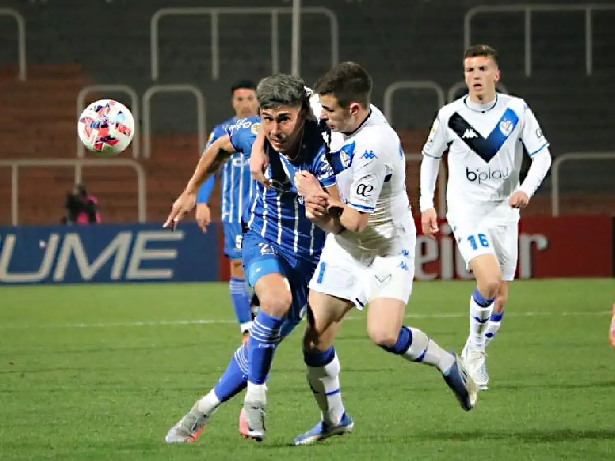LPF: La fecha arrancó con un empate