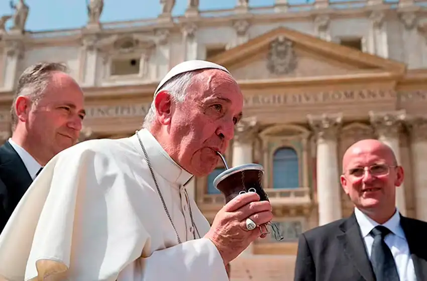 El papa Francisco podría volver a Argentina en 2024