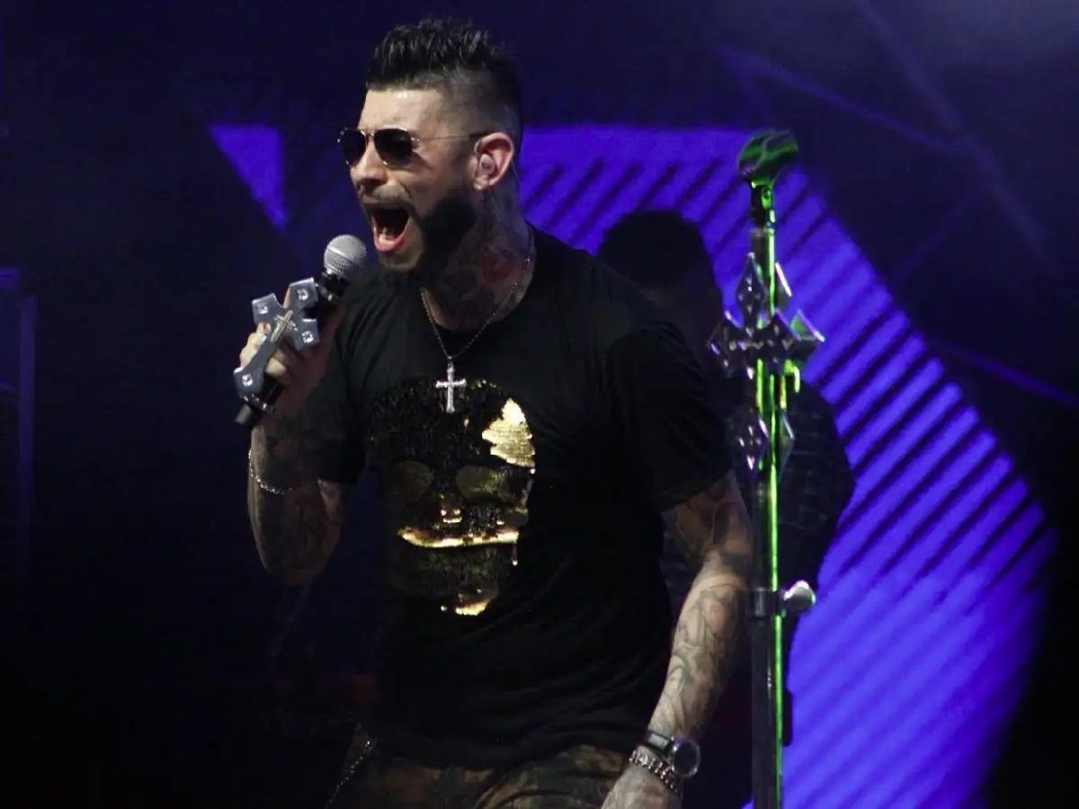 Ulises Bueno frenó su show para detener a pungas y devolver lo robado