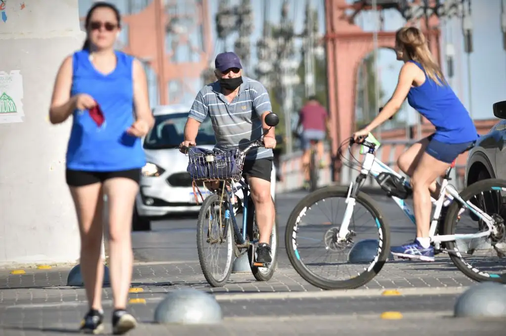 Covid: 1.337 casos en la provincia, 201 en la ciudad