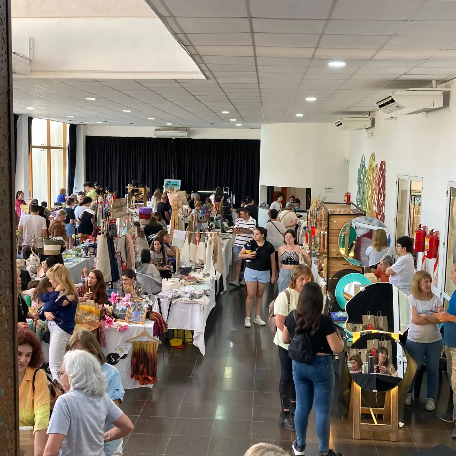 En el Centro Cultural San Francisco, la Feria de Mujeres Emprendedoras reunió a más de 120 expositoras
