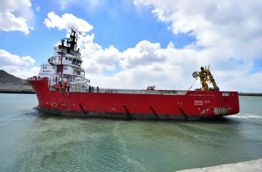El Sophie Siem amarró en el puerto local
