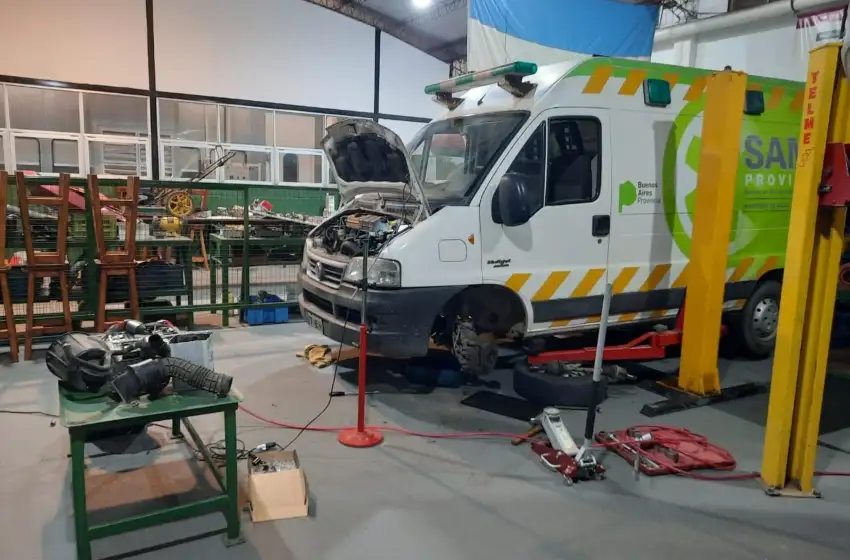Centro de formación de Mar del Plata reparó voluntariamente ambulancias del HIGA