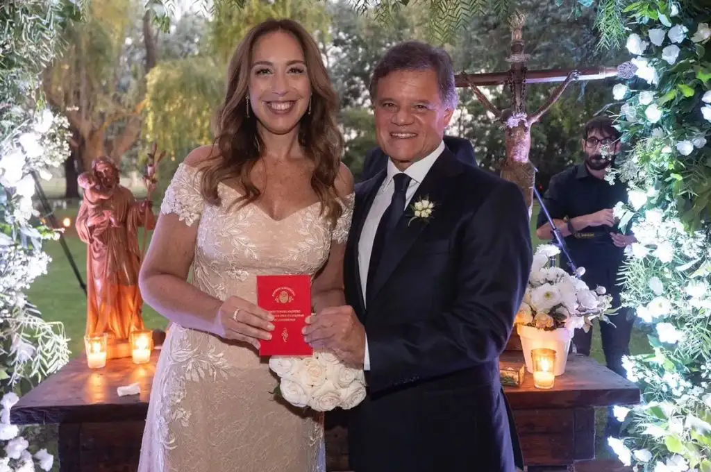Con una ceremonia íntima, María Eugenia Vidal y Quique Sacco se casaron