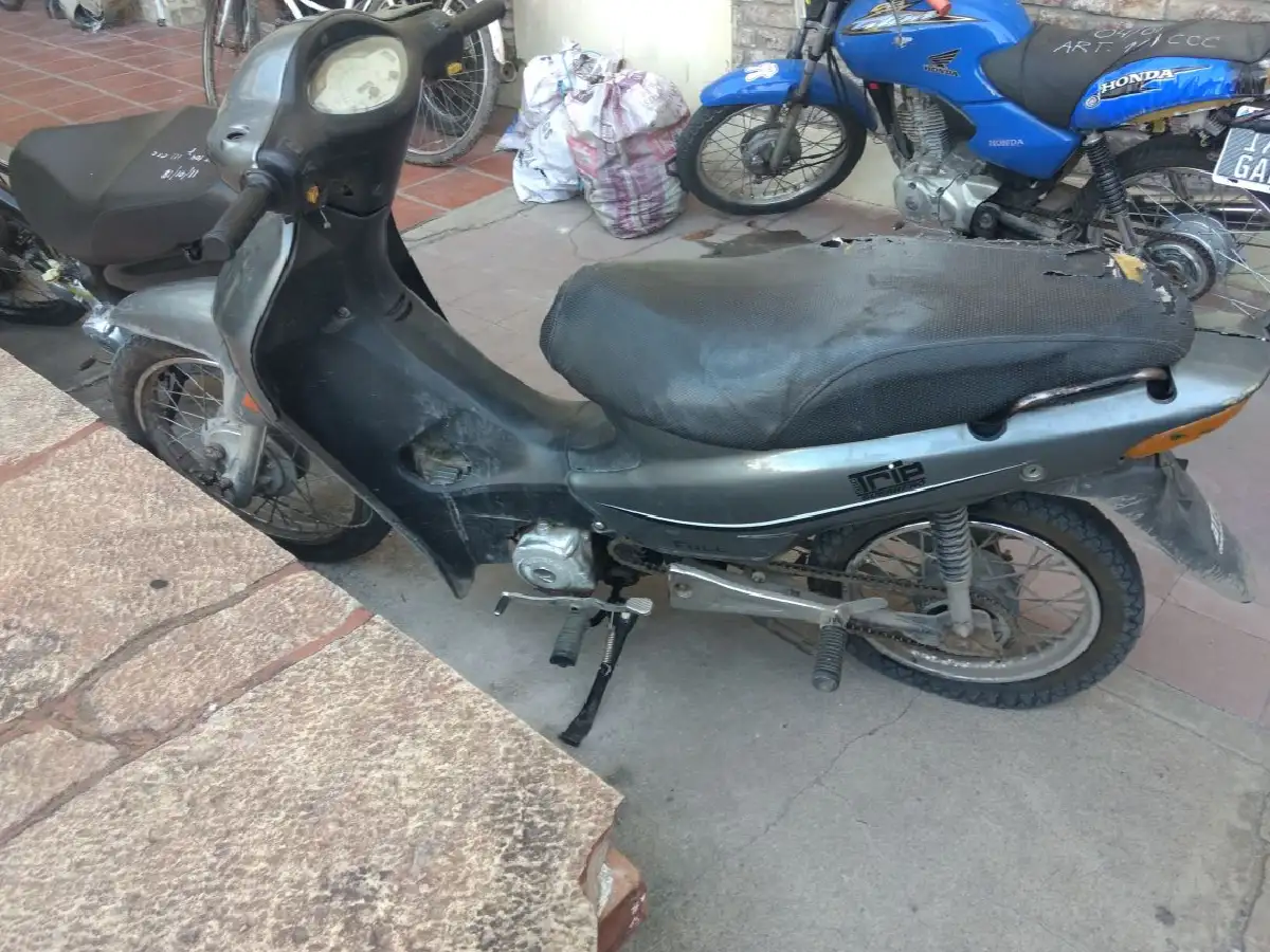 Recuperan una moto robada días atrás 