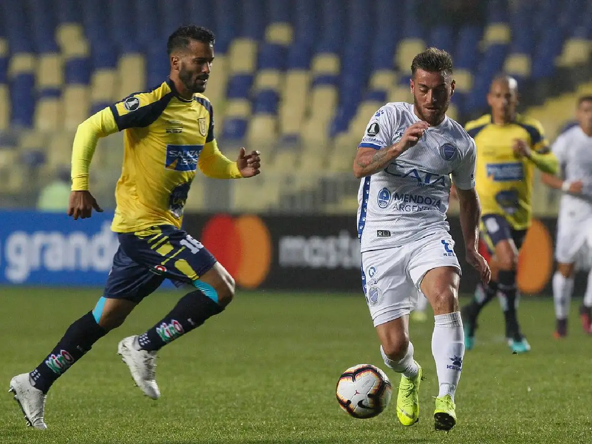 Godoy Cruz empató en Chile