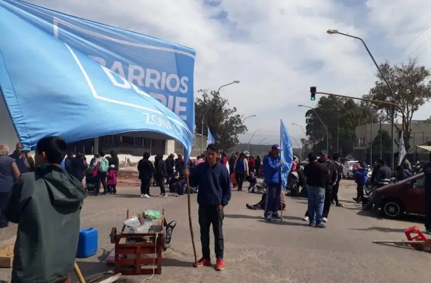 Organizaciones protestaron con múltiples cortes de calle