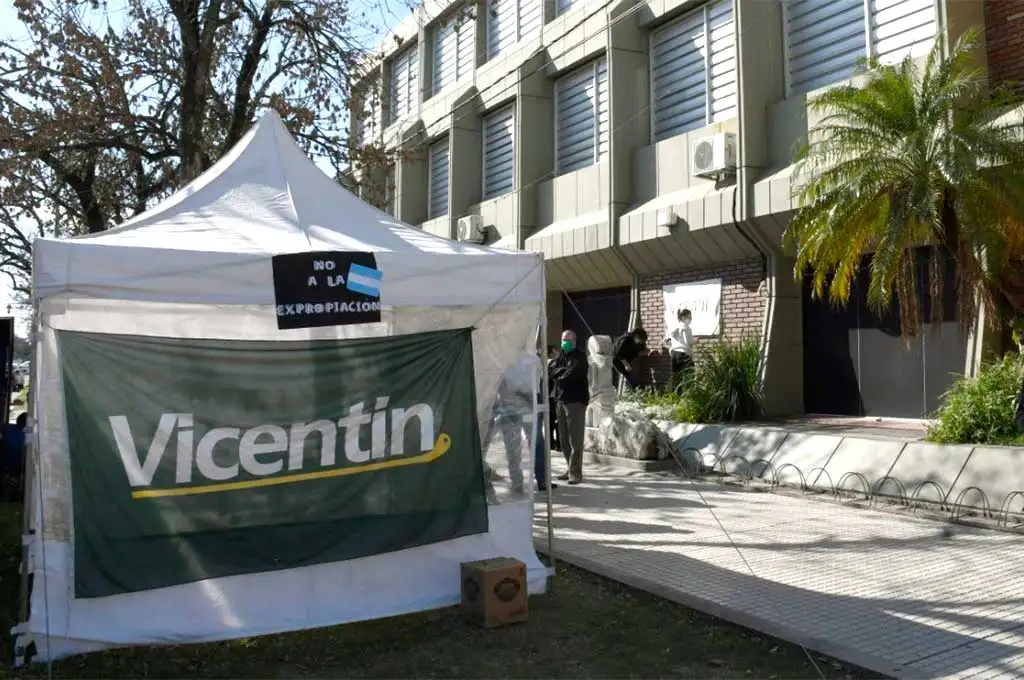 Juez ordena a la AFIP levantar suspensiones para exportar e importar a Vicentin y habilitar plantas