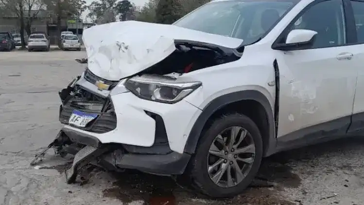 Dos heridos tras un choque en la Ruta 88 y Arolas