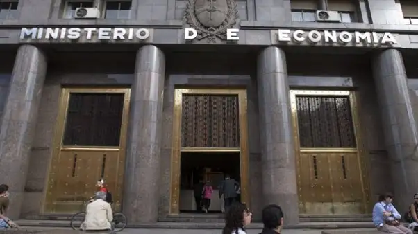 Las subas del gasto por decreto suman $ 44 mil millones en 2015
