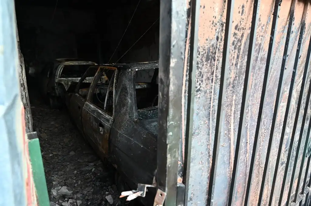 Autos incendiados