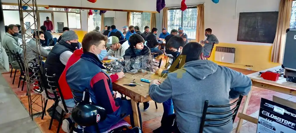 Comenzaron las clases presenciales de los cursos de Electricidad del Automóvil