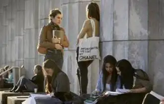 Más mujeres graduadas que hombres
