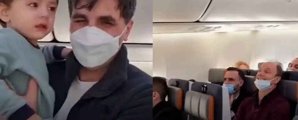 Al ritmo de “Baby Shark” todos los pasajeros de un avión calmaron el llanto de un bebé
