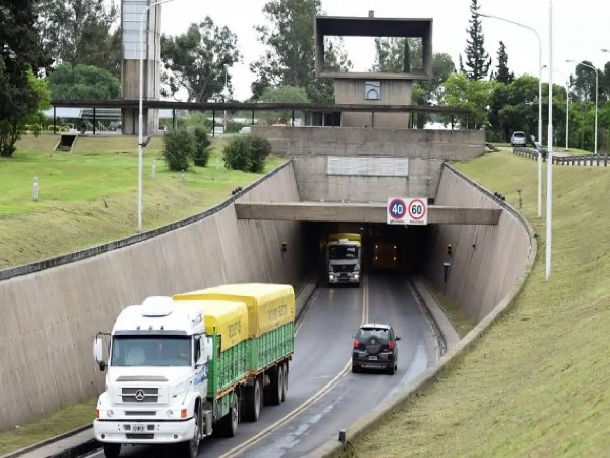 Cruzar el Túnel que une Santa Fe y Paraná será más caro desde el lunes