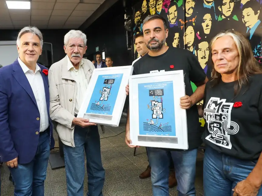 Llaryora inauguró el Foro de la Democracia en Campo de la Ribera
