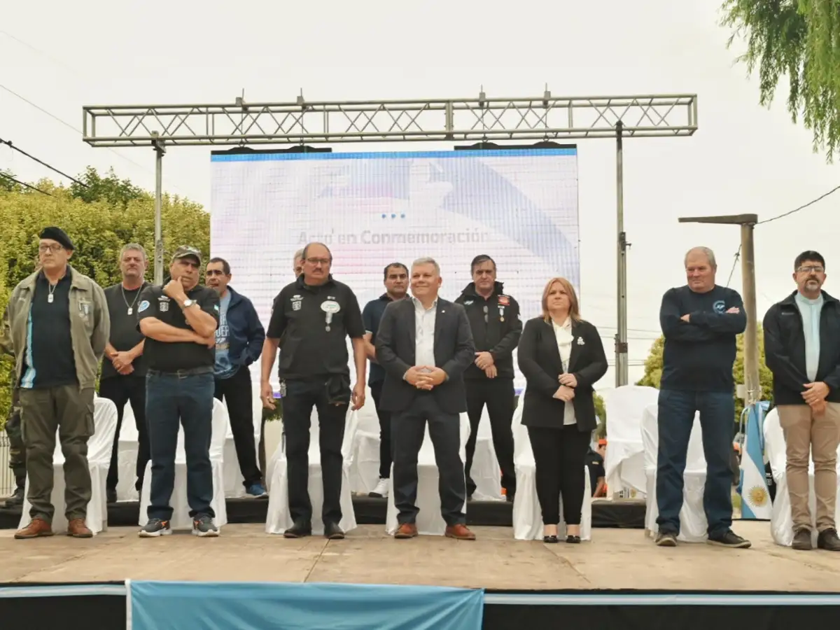 Arroyito: ex combatiente recibieron una “moneda nacional” en homenaje a la gesta de Malvinas