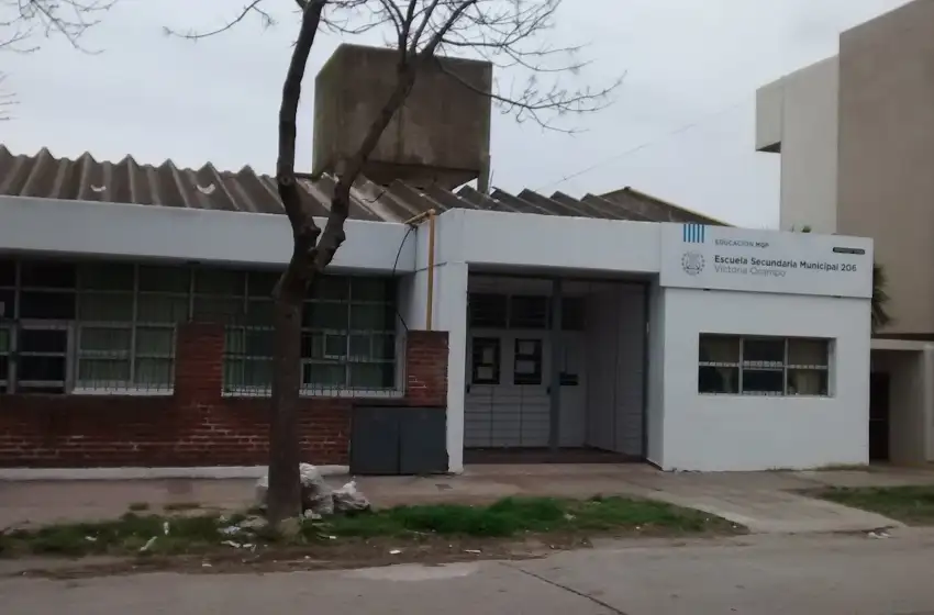 Aseguran un acatamiento total al paro de auxiliares de escuelas municipales