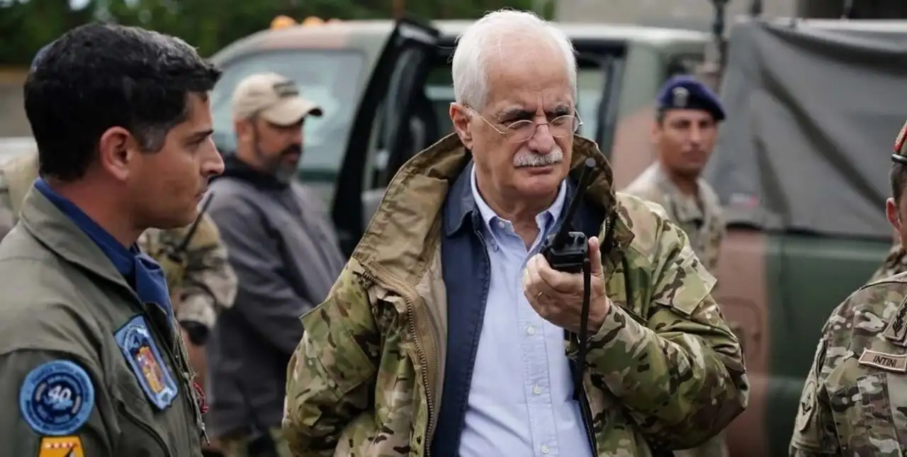 En el Día del Ejército, Taiana ordenó sancionar a otro general retirado por cuestionar el accionar terrorista de 1975