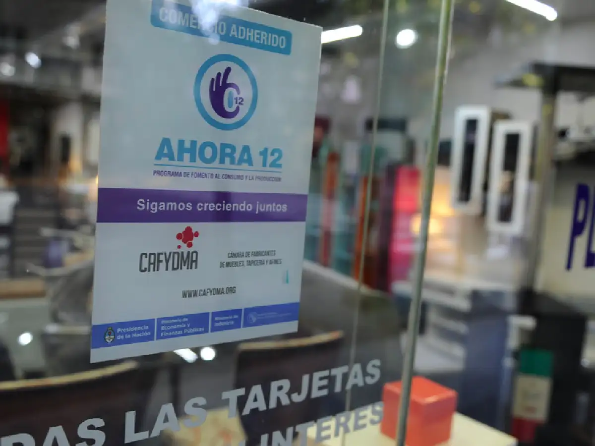 Oficializan la prórroga del programa "Ahora 12" hasta el 30 abril
