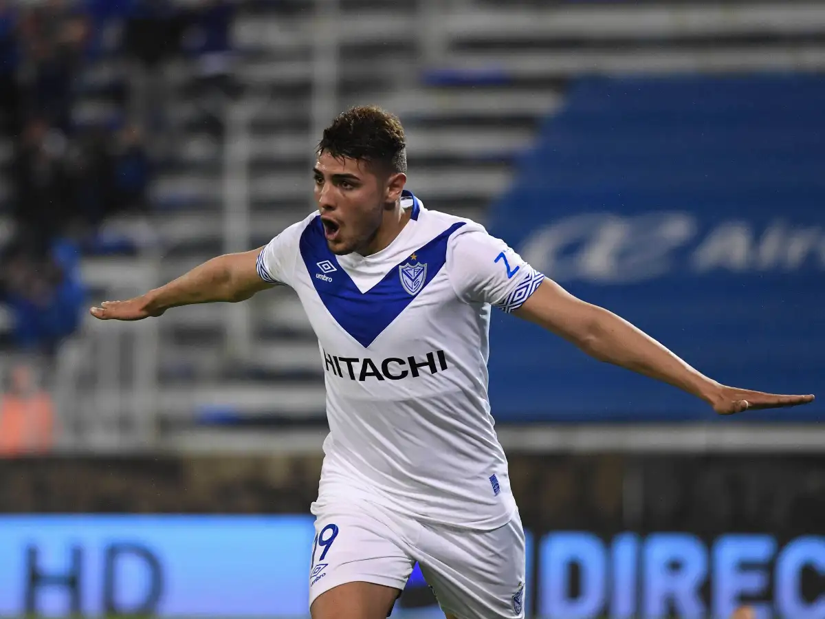 “Maxi” Romero iluminó a Vélez